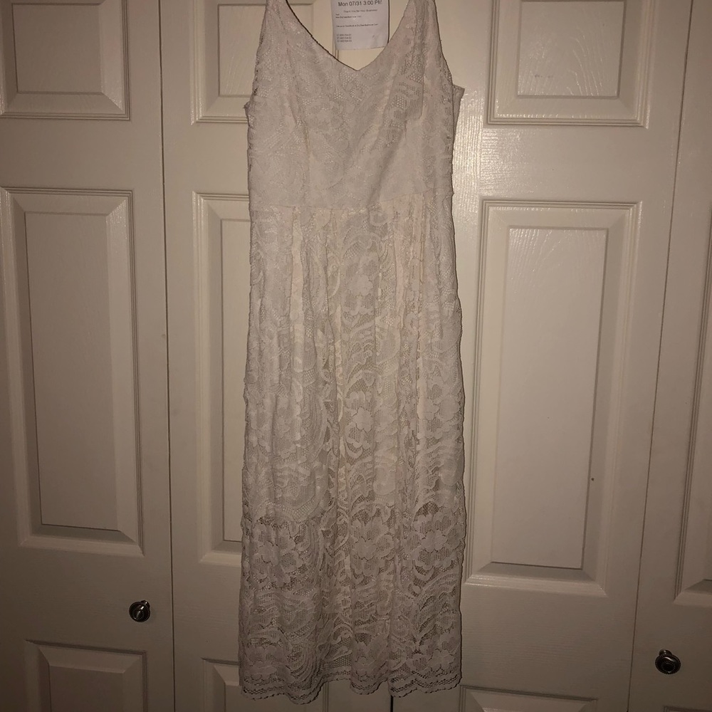 •White lace dress•
